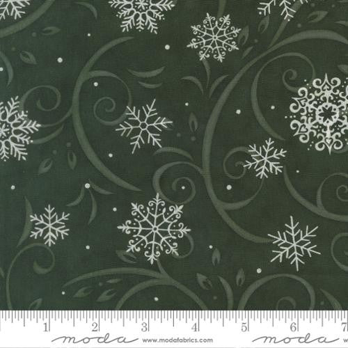 Moda - Deb Strain - When Snow Falls - Holly 108043 16 108"