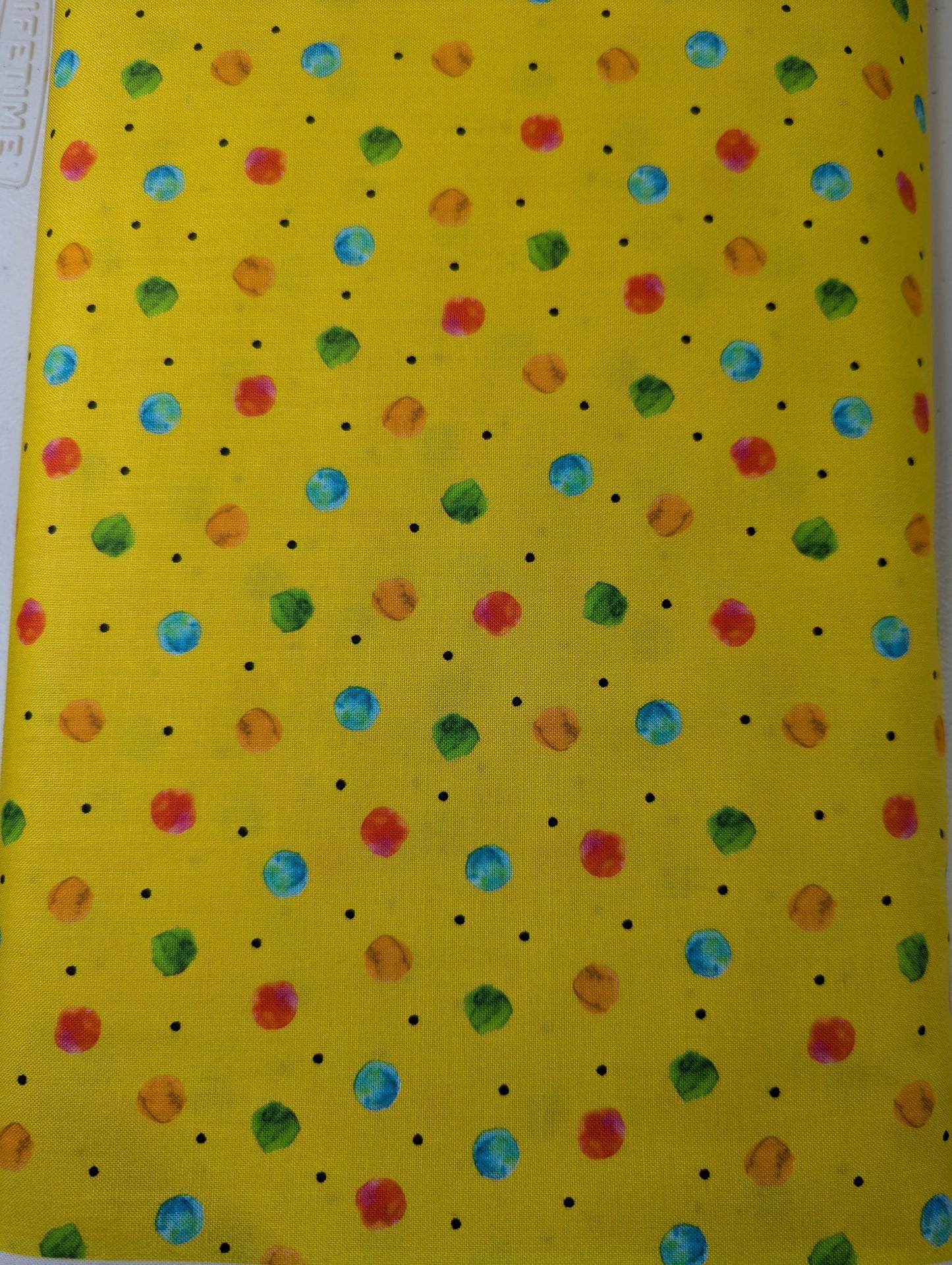 QT Fly Free Dots Yellow quilting cotton