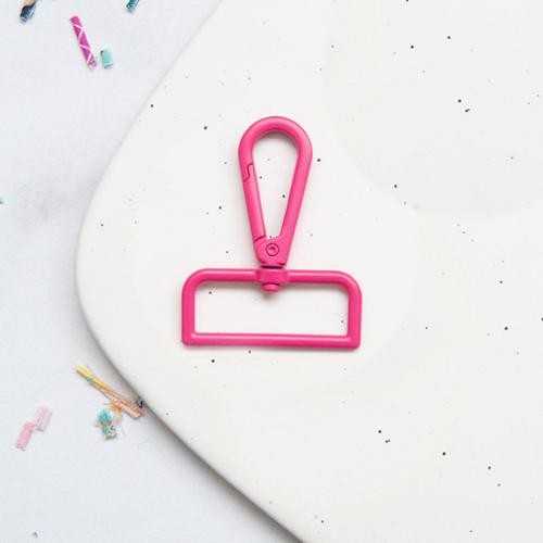 1.5" Swivel Snap Hook 12ct Magenta