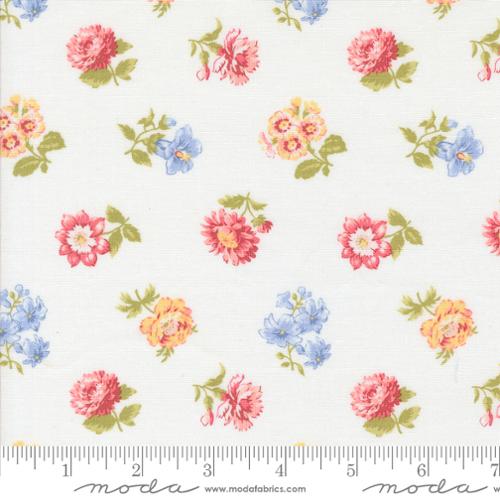 Moda Memory Lane Brenda Riddle Off White 18781-11 quilting fabric