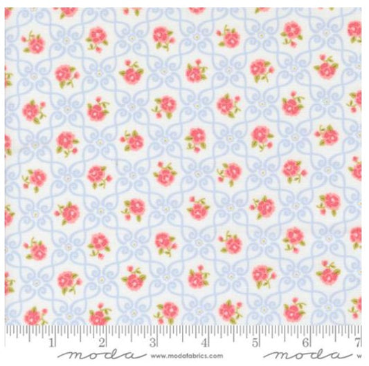 Moda Memory Lane Brenda Riddle Off White 18782-11 quilting fabric