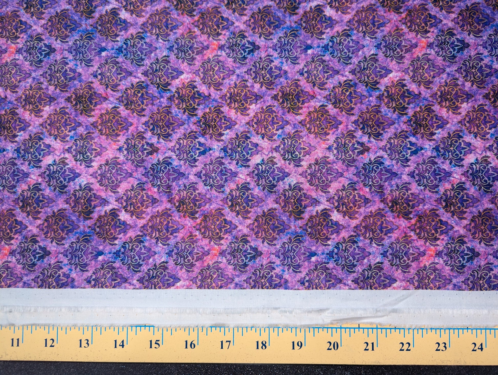 QT Pandora 27186-V Violet quilting cotton