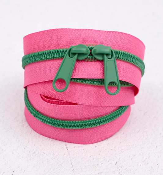 Renaissance Ribbons Dragonfruit 40-inch Handbag Zipper bag hardware